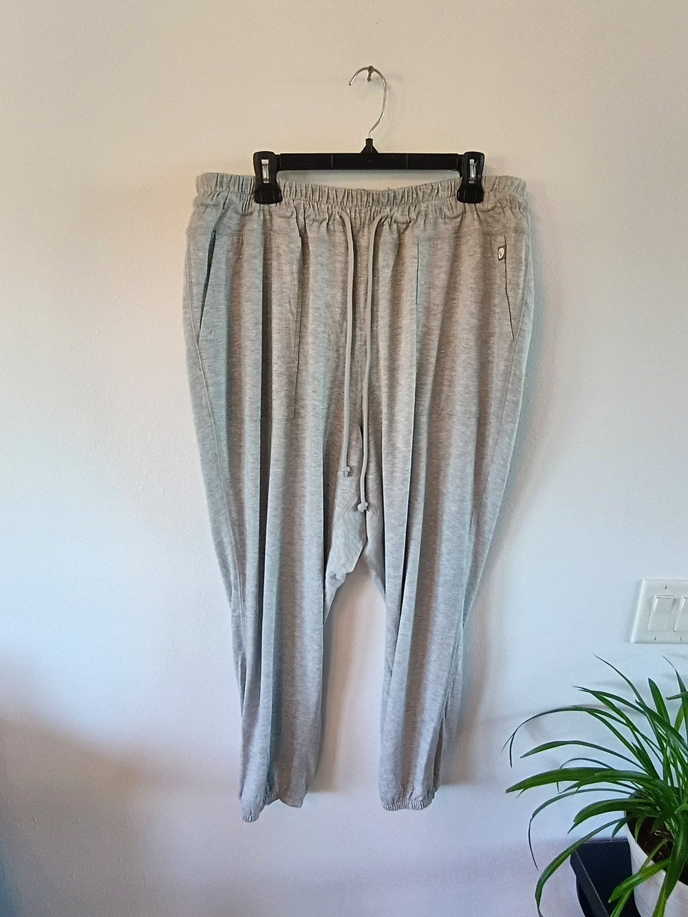 LIVI Lane Bryant Gray Jogger Sweatpants Size 22/24 Soft Drawstring Lounge Pants